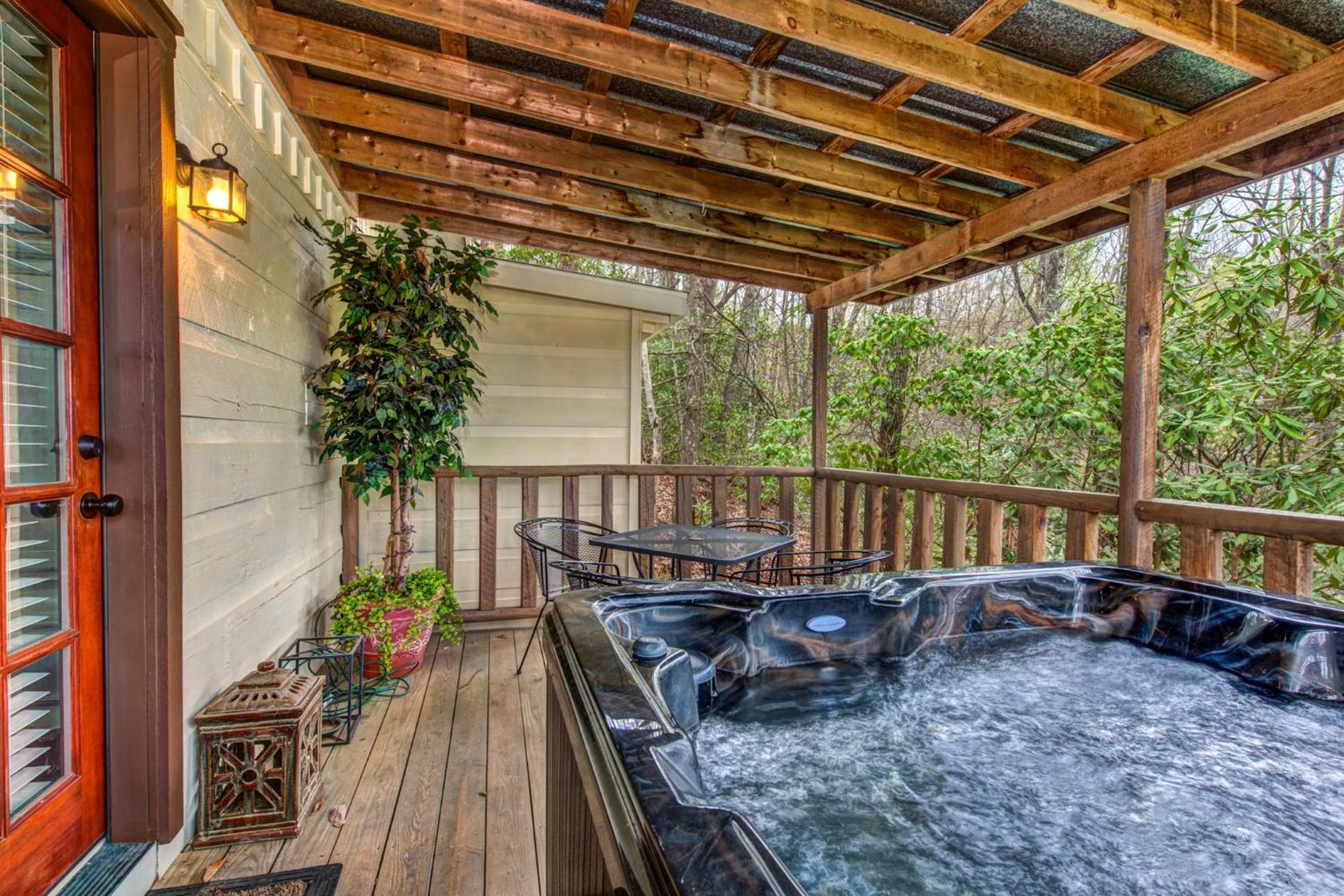 Seclusion Retreat By Stony Brook * Gatlinburg