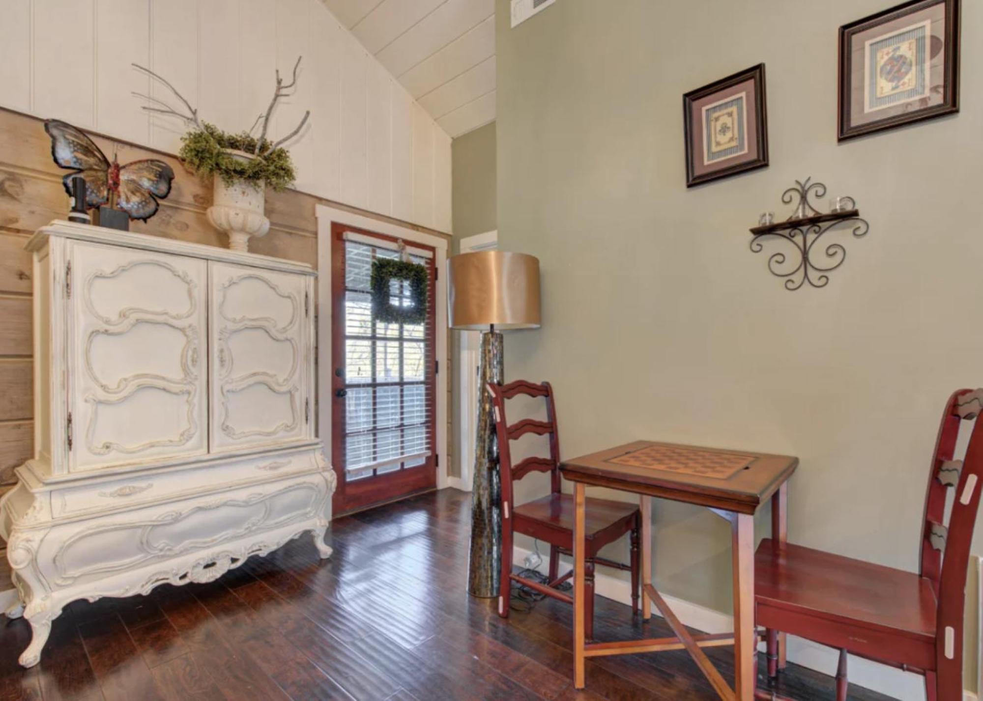 Seclusion Retreat By Stony Brook * Gatlinburg